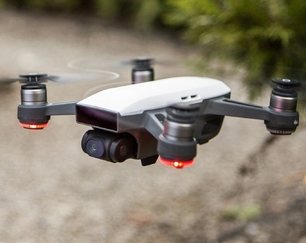 Ismerd meg a különleges DJI Spark drónokat Próbáld ki Te is a DJI Spark drónokat